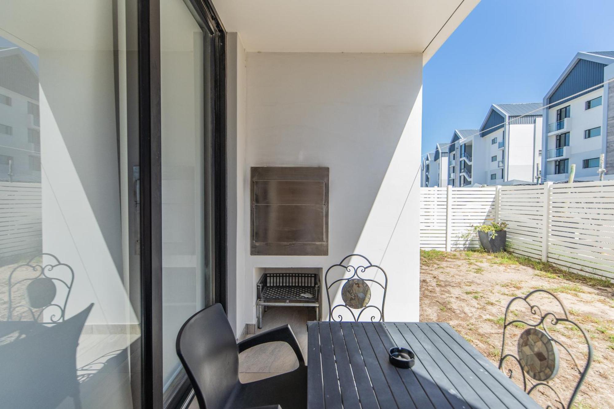 Cozy Modern Apartment At Bellamare Порт-Элизабет Экстерьер фото