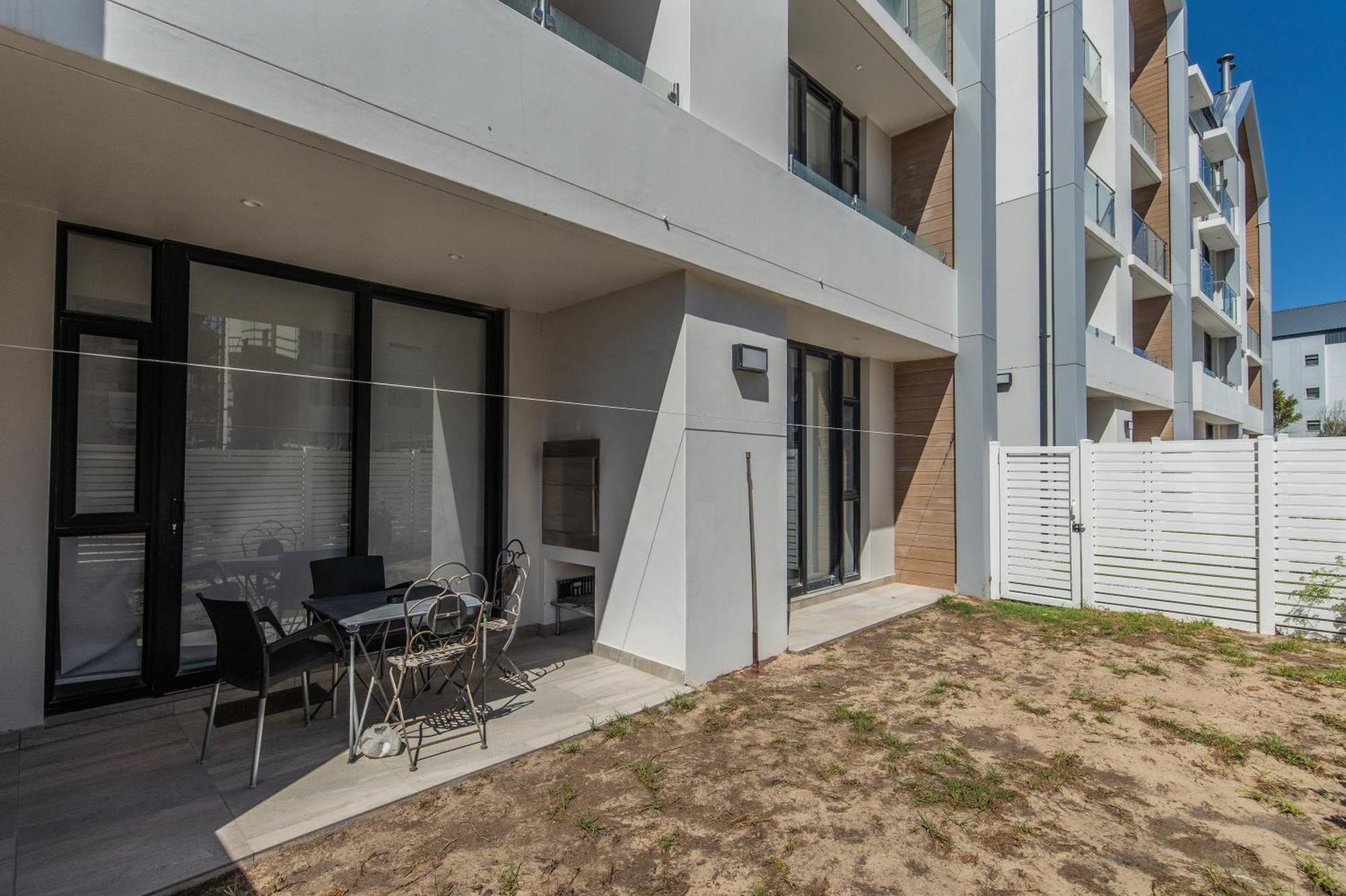 Cozy Modern Apartment At Bellamare Порт-Элизабет Экстерьер фото